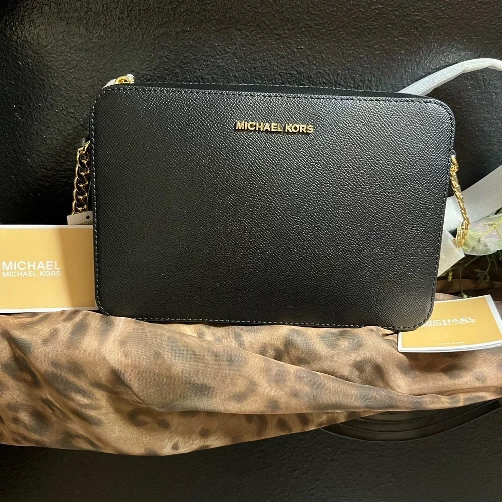 🖤🖤NWT-Michael Kors Leather Jet Set East West Crossbody🖤🖤
